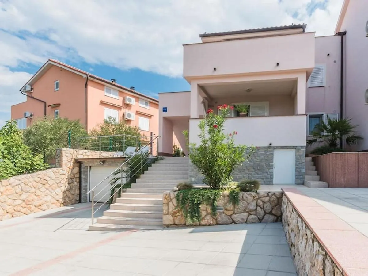 Apartment F-3 Klimno Croatia